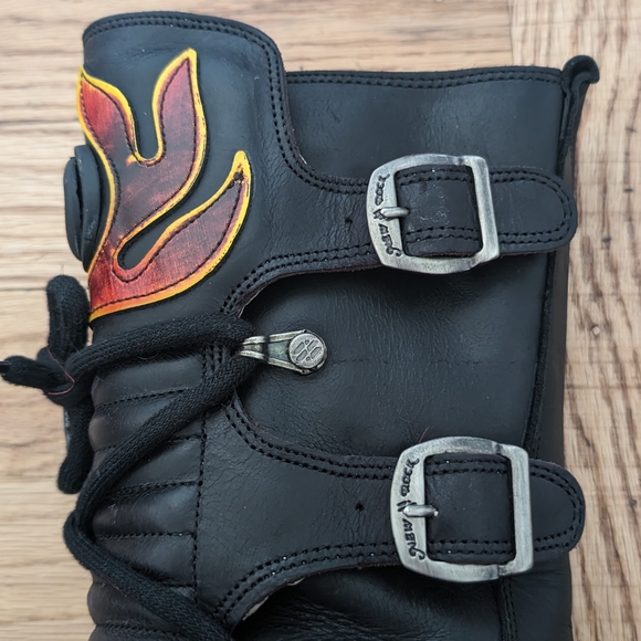 Women's New Rock Leather Boots Metal Heel Red Flame Malicia Collection W/Box - Picture 4 of 16